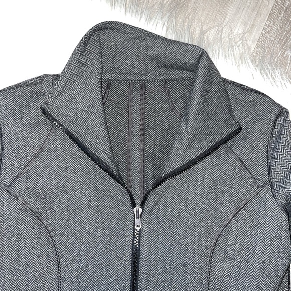 Calia by Carrie Underwood Gray Printed Zip Up - Picture 2 of 7